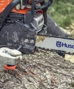 Alternative view of TRONÇONNEUSE HUSQVARNA 135