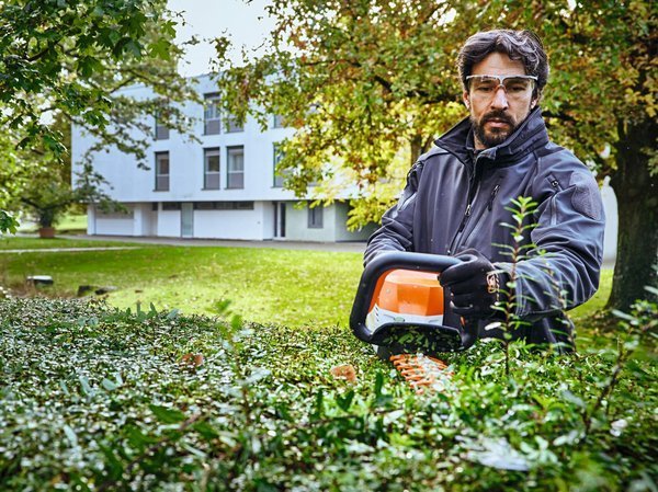 TAILLE-HAIE À BATTERIE STIHL HSA 100 – Image 5